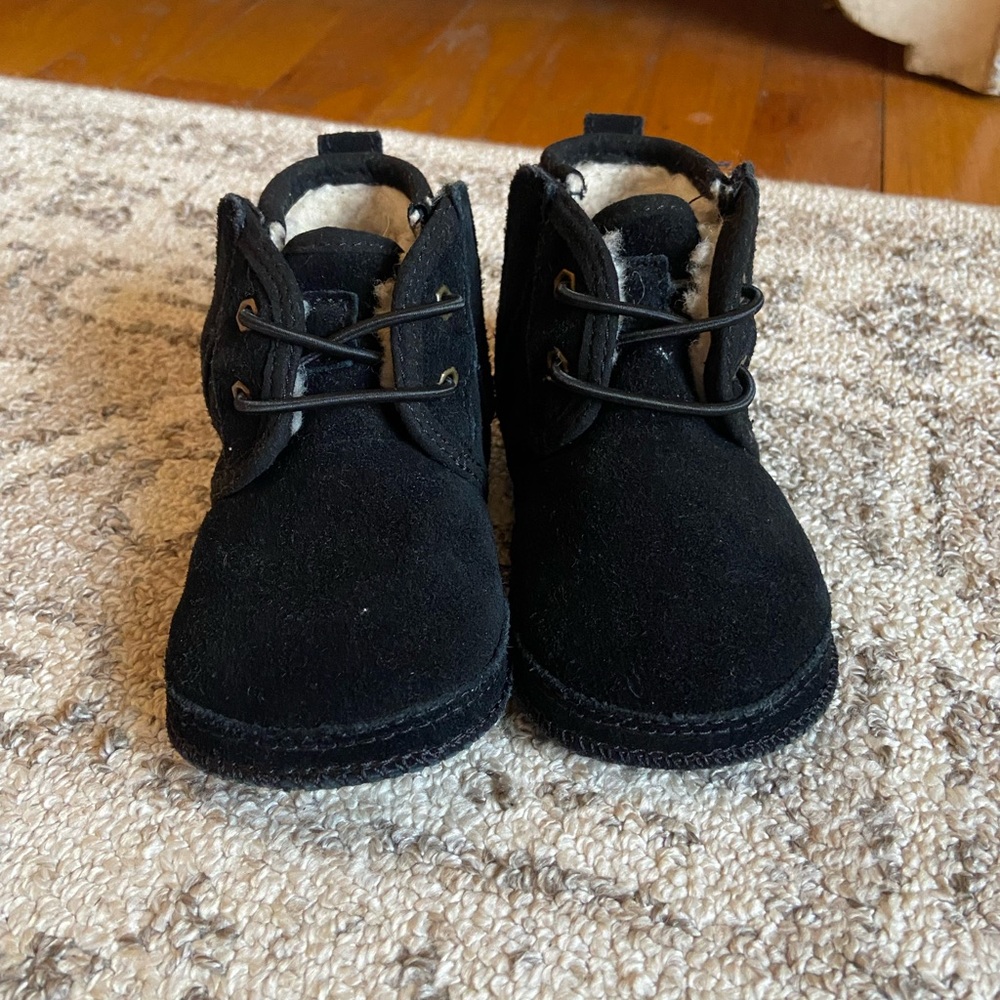 BABY UGG BOOTS
